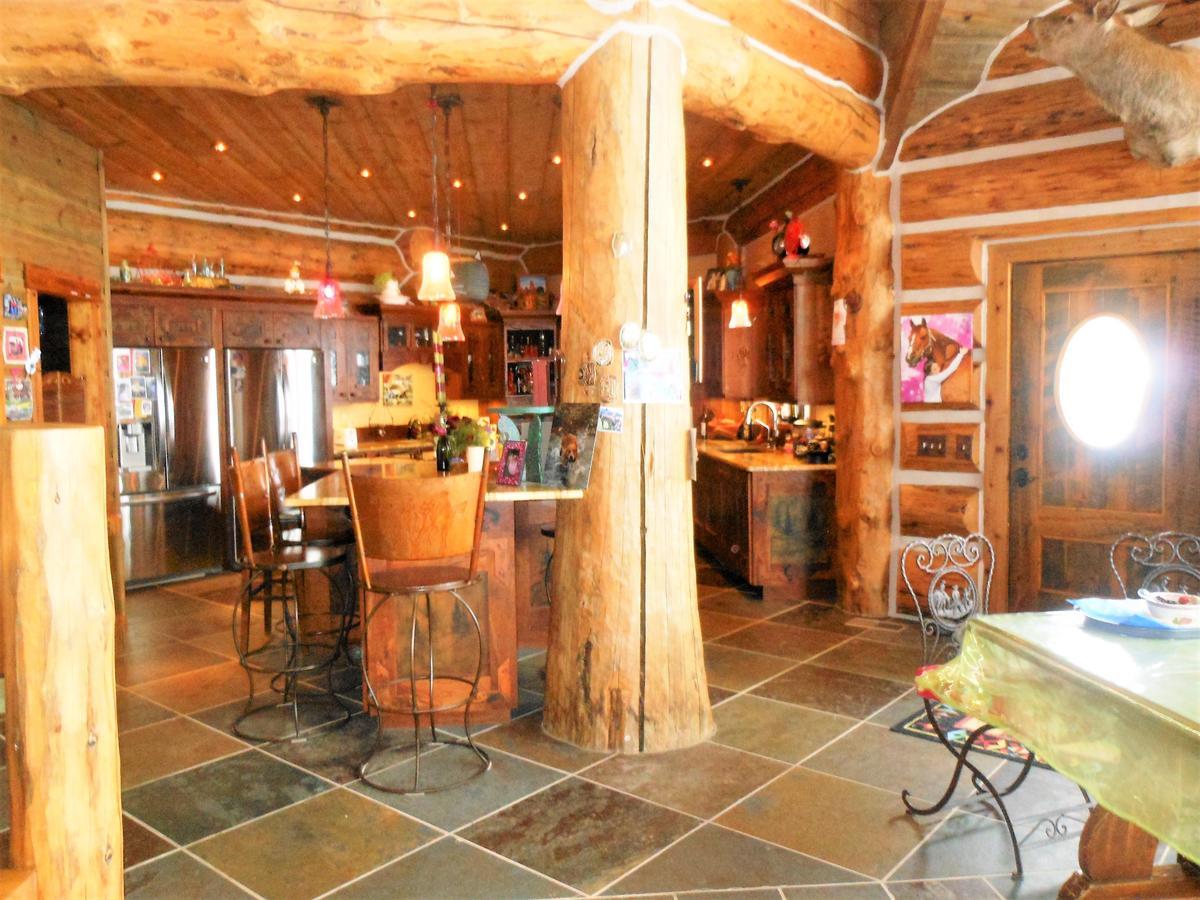Mcdonald'S Ranch Lodge 加德纳 外观 照片
